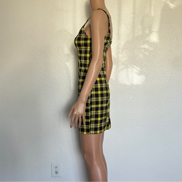 Clueless / Cher Horowitz Black & Yellow Plaid 90s Style Sheath Dress size S - Picture 2 of 9